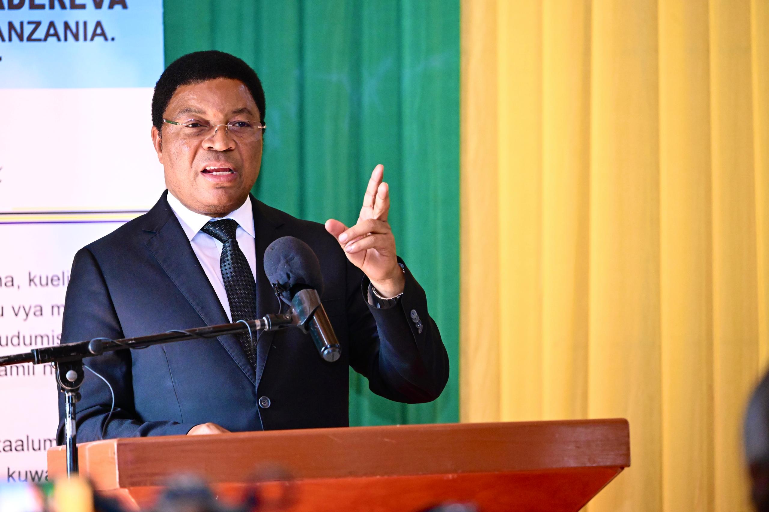 WAZIRI MKUU, MAJALIWA,  AWATAKA MADEREVA WA SERIKALI WAZINGATIE SHERIA